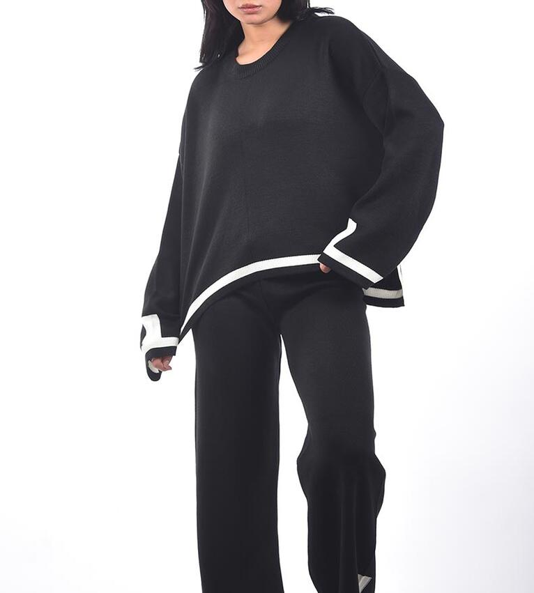 Knitwear suit round neck long sleeves